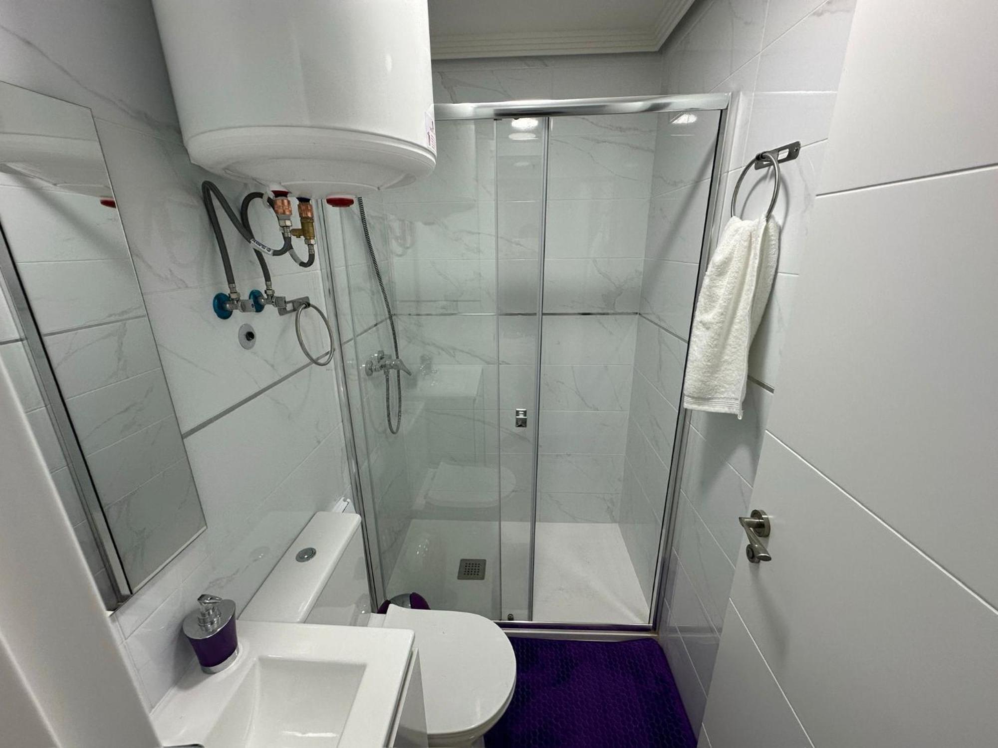 Habitacion Doble O Compartida Con Bano Privado En El Centro De מדריד מראה חיצוני תמונה